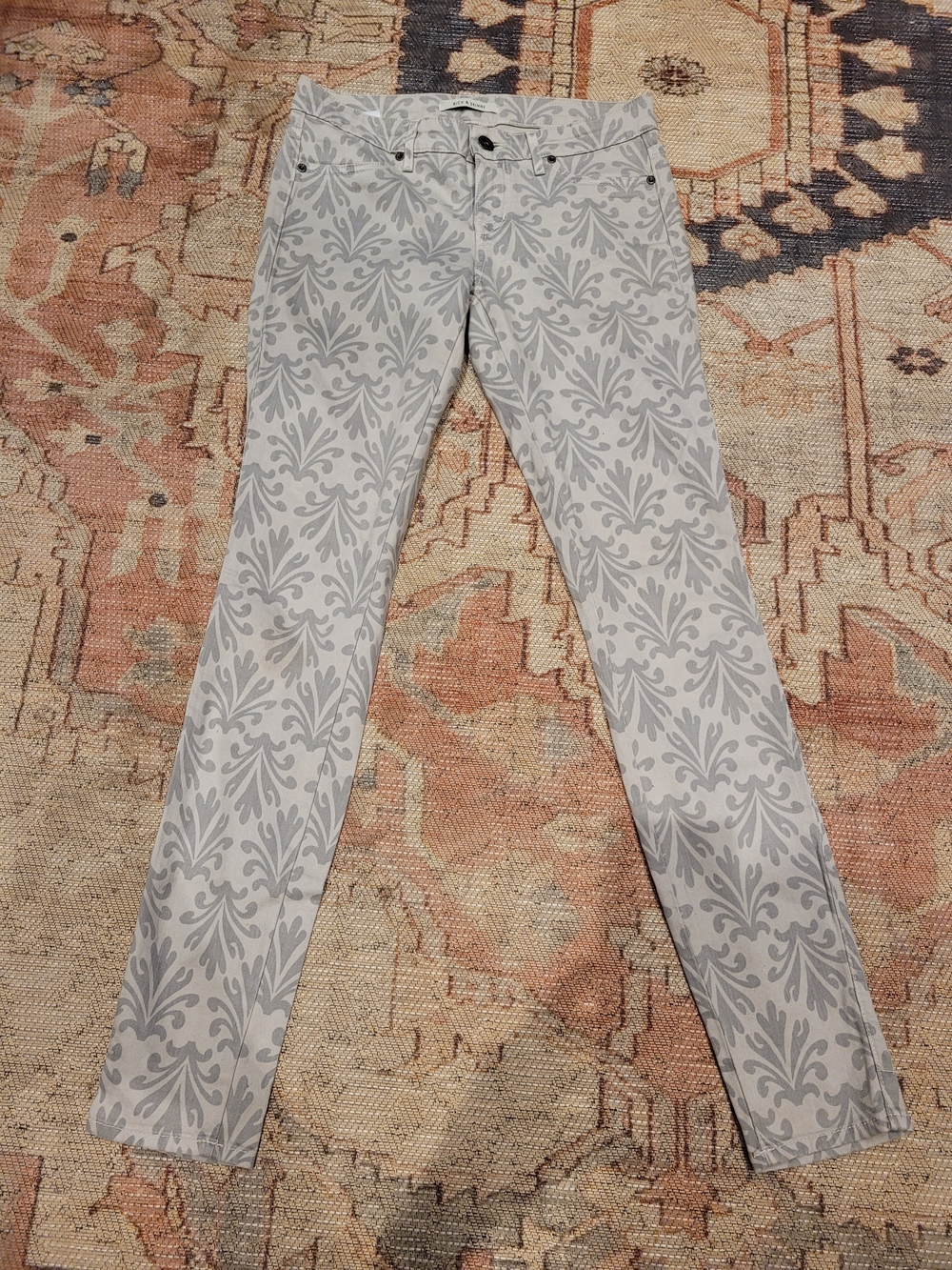 Women’s Skinny Patterned Pants - Light Gray/White